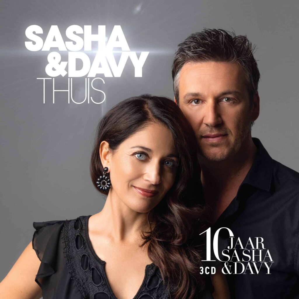 1105-SashaDavy-Thuis-Covers-Final-1-scaled
